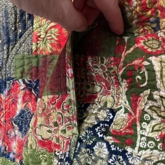 New Gorgeous Handmade Quilted Reversable Button Down Vest Size M/L - Picture 7 of 12